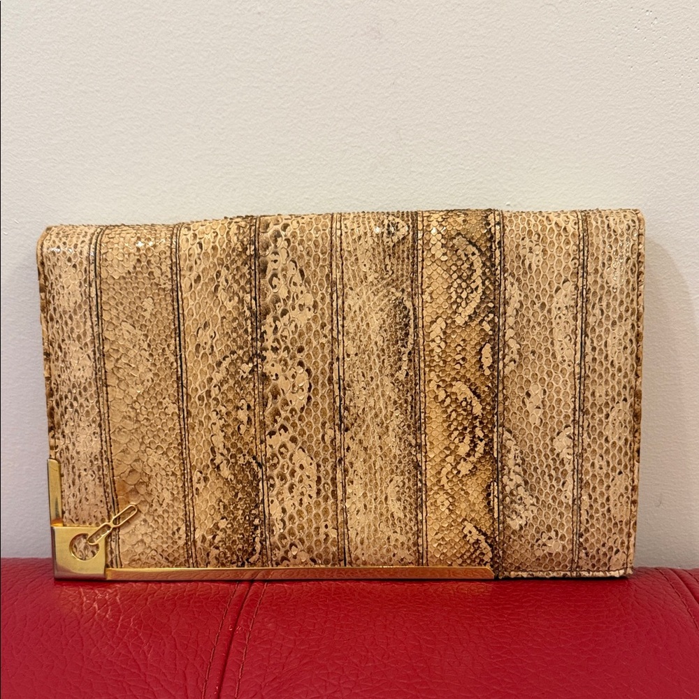 Vtg Neutral Tan Snakeskin Shoulder Bag Clutch with Gold Trim